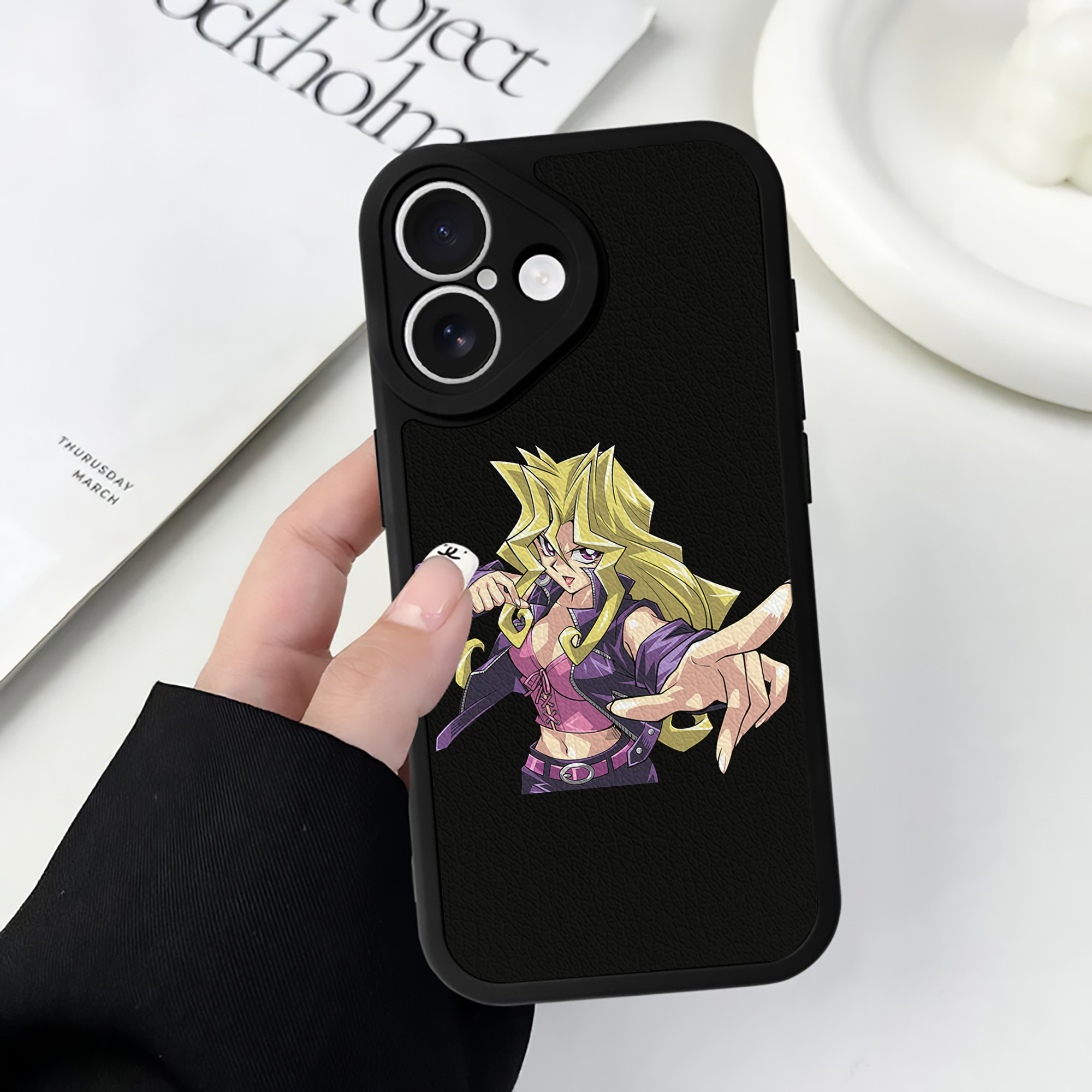 遊☆戯☆王 Yu-Gi-Oh! 【iPhone 16シリーズ対応】シリコンスマホケース（レザー調） 材質：シリコン
